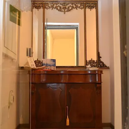 Monaciello 나폴리