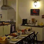 Monaciello 4*